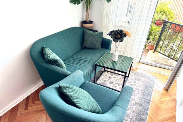 Knus appartement met privéterras en zeezicht, 10 min van de oude stad - thumbnail 1