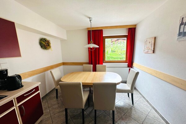 Ruim appartement voor 6 personen in Fügen, 300 meter van de skilift - thumbnail 2