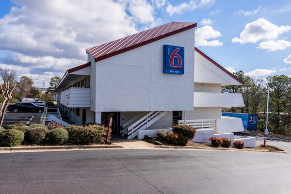 1 King Bed - Oak Mountain State Park