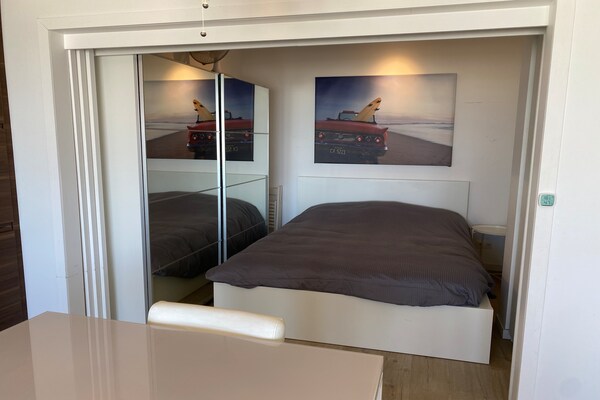 Studio met panoramisch zeezicht en frontale ligging aan de kust van Nieuwpoort-Bad - thumbnail 4