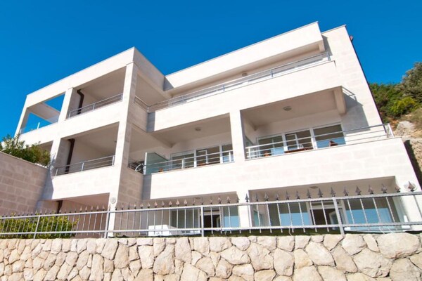 Superieur appartement met terras en zeezicht in Dubrovnik, vlakbij strand - thumbnail 4