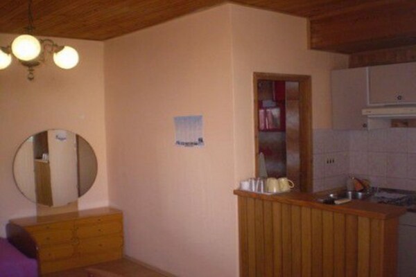 Aan het strand: Sfeervol studio-appartement in Orebic · 20 m² - thumbnail 2