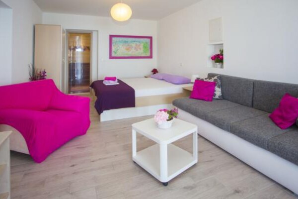 Aan zee: Comfortabel appartement in Podgora voor 3 personen - thumbnail 1