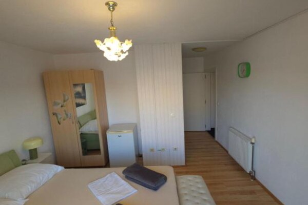 Stijlvol appartement voor 6 personen nabij strand en centrum Trogir - thumbnail 2