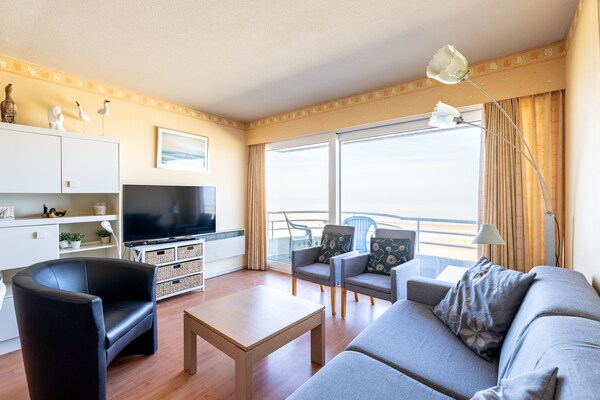 Licht appartement op de 6e verdieping met panoramisch zeezicht en twee terrassen - thumbnail 6