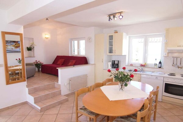 Ruim vakantiehuis met 3 slaapkamers nabij centrum Porec - thumbnail 6