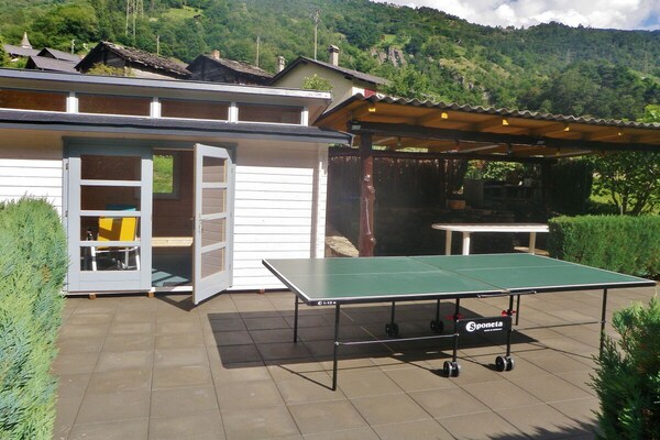 Luxe groepshuis met 6 themakamers in Visperterminen, Zwitserland - thumbnail 4