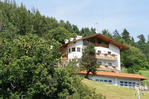 Knus appartement in Villanders met panoramisch uitzicht op de Dolomieten - thumbnail 1