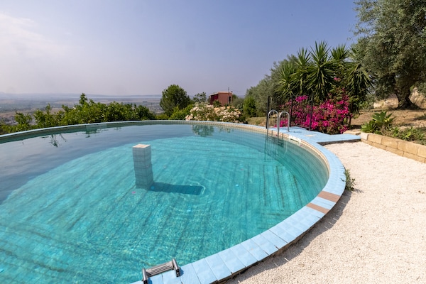 Romantisch vakantiehuis met zwembad en uitzicht op de Etna bij Carlentini - thumbnail 2