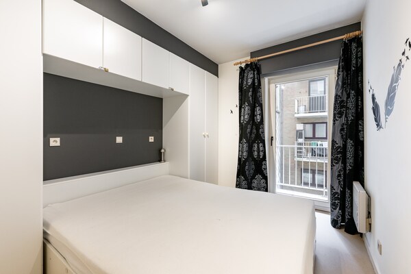 Romantisch appartement aan zee met panoramisch uitzicht en terras in Blankenberge - thumbnail 3