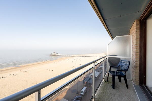Zonovergoten appartement op 9e verdieping met panoramisch zeezicht in Blankenberge - thumbnail 5