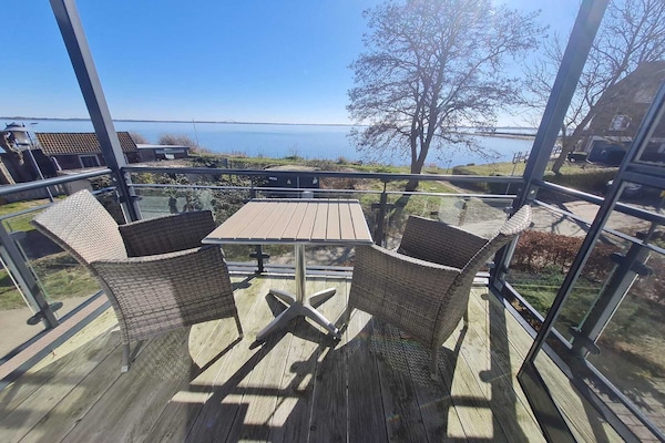 4-persoons appartement aan zee in Orth met uitzicht op de Oostzee - thumbnail 5