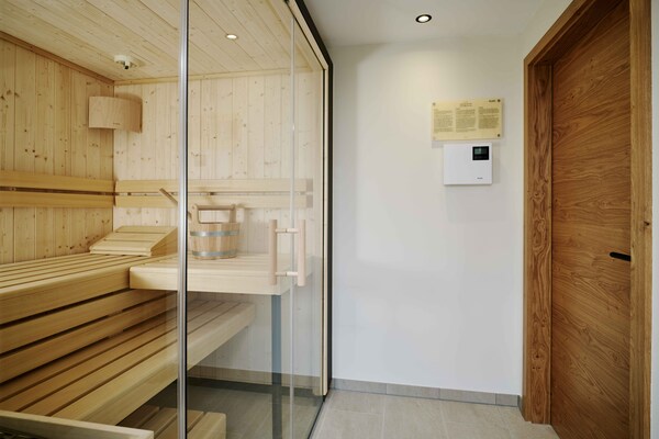 Luxe appartement met privé-sauna en buitenbad in Berwang, direct aan de piste - thumbnail 5