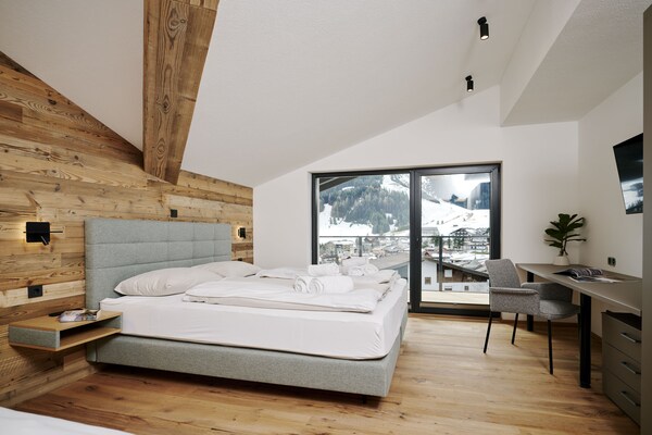 Zonnig appartement met sauna, buitenbad en ski-in/ski-out in Berwang - thumbnail 4