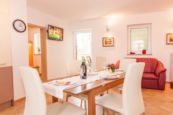 Exclusief appartement Mozart in Poreč met zeezicht en tuin - thumbnail 6
