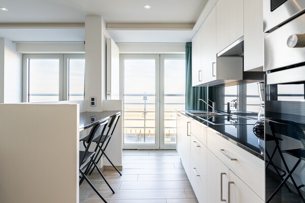 Stijlvol appartement aan zee met uitzicht op de boulevard in Blankenberge - thumbnail 3
