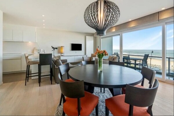 6-persoons appartement met zeezicht op de Zeedijk van Blankenberge - thumbnail 3