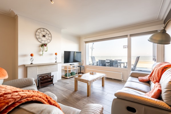 4-persoons appartement met zeezicht aan de Zeedijk in Blankenberge - thumbnail 1
