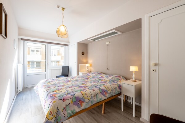 Appartement aan zee in Blankenberge met 2 slaapkamers en terras - thumbnail 4