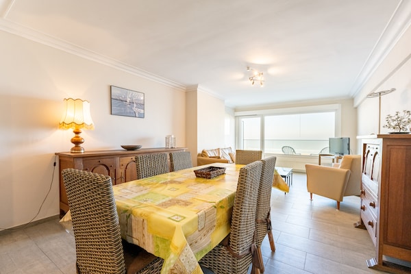 Appartement aan zee in Blankenberge met 2 slaapkamers en terras - thumbnail 2