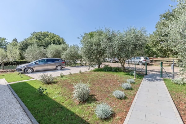 Villa Gloria: Nieuwe gezinsvilla met privézwembad op 500m van Poreč - thumbnail 4