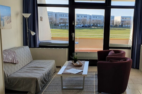 Zonnig appartement op Fehmarn met balkon en WiFi, vlakbij het centrum - thumbnail 4