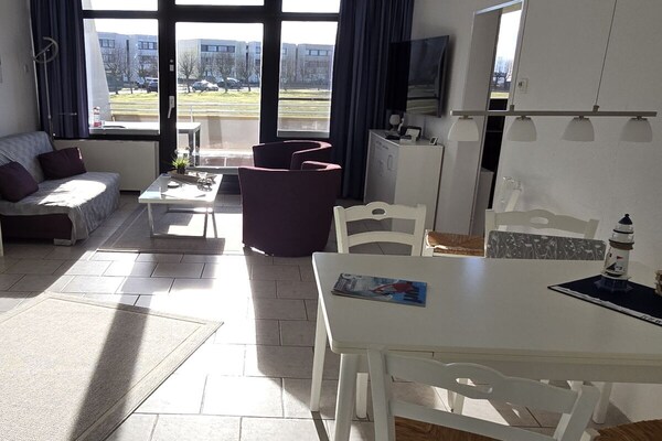 Zonnig appartement op Fehmarn met balkon en WiFi, vlakbij het centrum - thumbnail 5