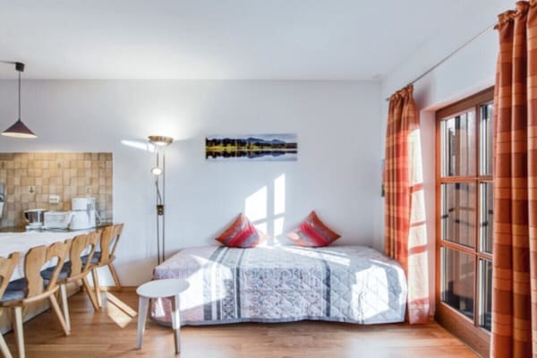 Art Nouveau appartement met bergzicht en terras in Eggstätt - thumbnail 3