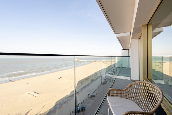 EXCELSIOR 61D: Panoramisch zeezicht appartement voor 6 personen in Blankenberge - thumbnail 2