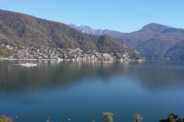 Smaakvol huis aan het Meer van Lugano met privéstrand en panoramisch terras - thumbnail 4