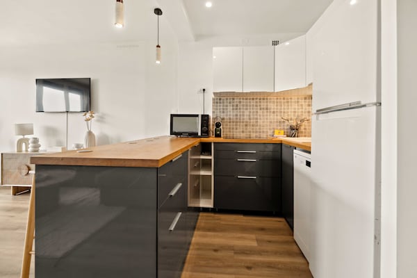 Modern appartement met zeezicht op 10 minuten van centrum Saint-Tropez - thumbnail 2