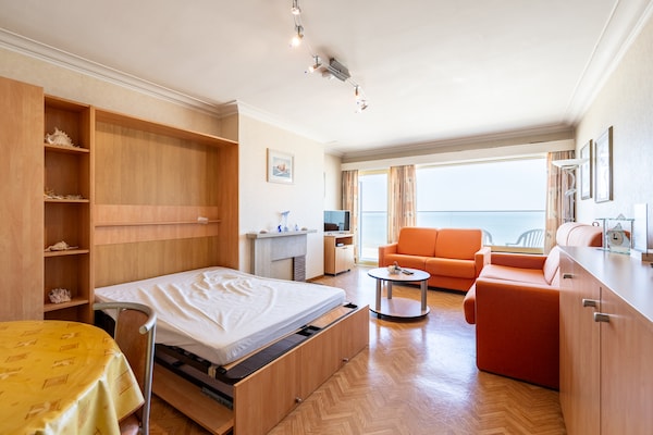 4-persoons studio-appartement met zeezicht op de Zeedijk in Blankenberge - thumbnail 4