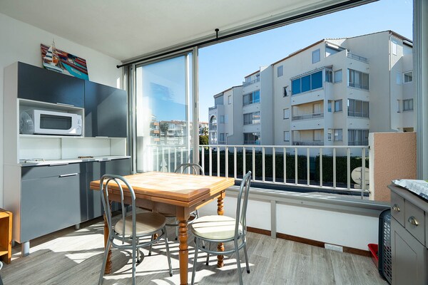 Appartement op 100m van strand met zwembad in Agde - thumbnail 1