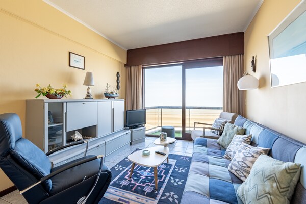 Zeezicht studio op 7e verdieping aan de Zeedijk in Blankenberge voor 4 personen - thumbnail 1