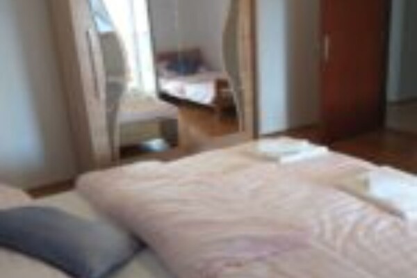Knus appartement aan zee in Metajna, Pag – dichtbij het strand - thumbnail 3