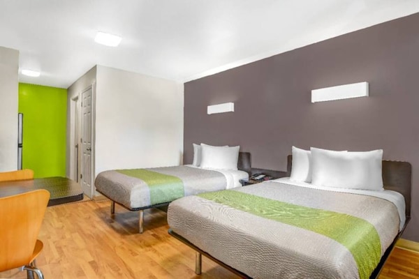 2 Full Beds Non-smoking - Sandy Springs, GA