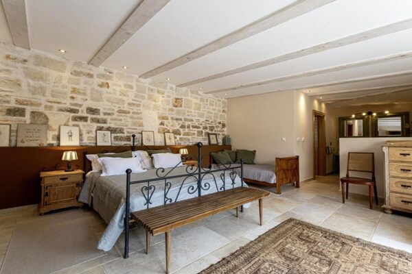 Luxe villa met privézwembad bij Sveti Lovrec, 8 personen - thumbnail 4