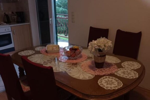 Ruim appartement in Dugi Rat op 100m van het strand voor 6 personen - thumbnail 5
