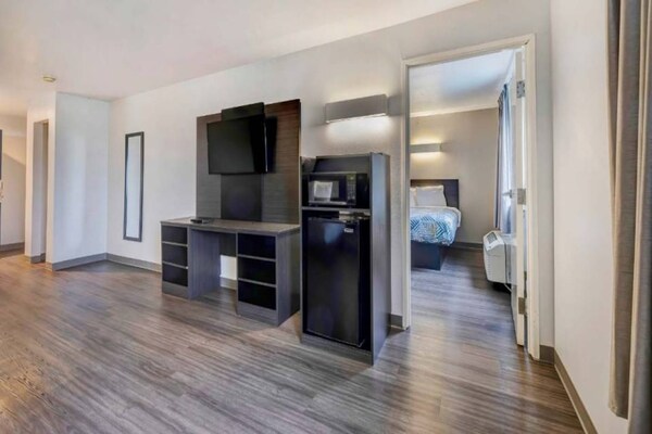 Toegankelijk appartement met 2 queensize bedden in Balch Springs - thumbnail 5