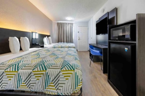 2 Queen Beds  Non-smoking - Fort Worth, TX