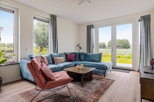 Vrijstaand watervilla Koggehuys met aanlegsteiger op Dormio Resort Medemblik - thumbnail 2