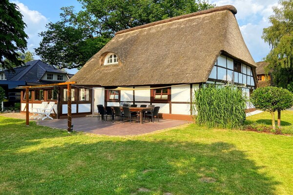 Rustiek landhuis met grote tuin en serre in Quickborn - thumbnail 2