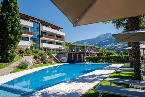 Ruim vakantiehuis met zwembad en sauna bij Dorf Tirol - thumbnail 5
