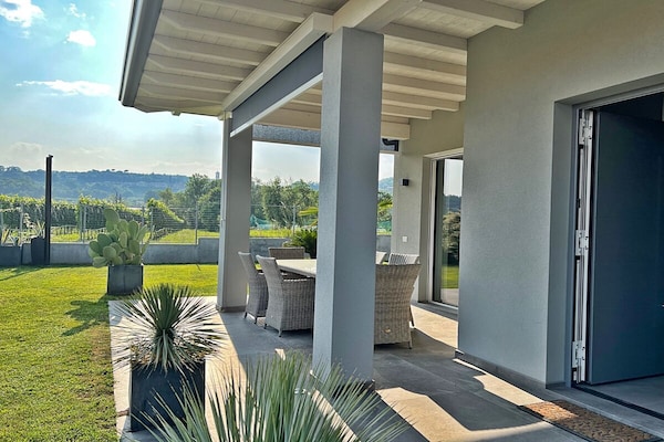 Villa met zwembad en designinterieur aan het Gardameer - thumbnail 6