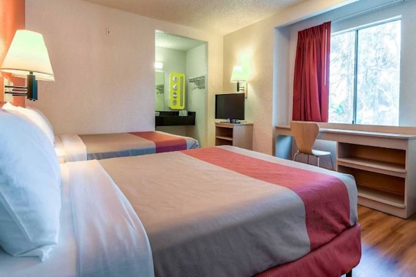2 Full Beds - West Covina, CA