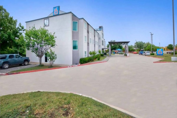 Comfortabel appartement met 2 dubbele bedden in Benbrook, Texas - thumbnail 3