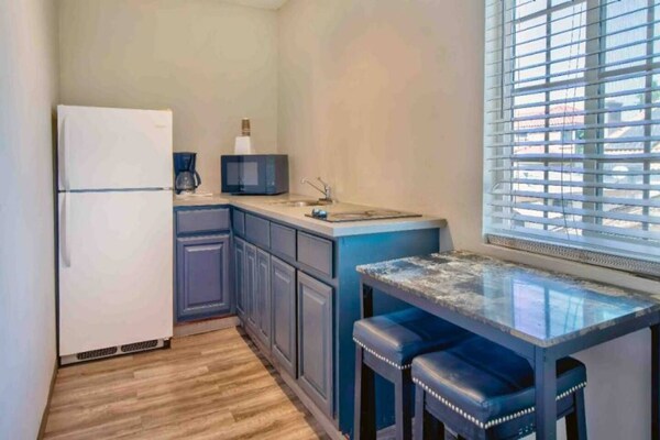 Comfortabel appartement in Rosemead met kitchenette, vlakbij LA - thumbnail 3