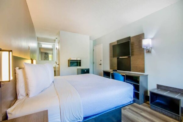 Knusse hotelkamer in Jeffersonville met kingsize bed, ideaal voor twee - thumbnail 5