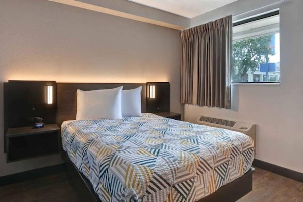 1 King Bed  Mobil Access Tub Nsmk Kitchen - 잭슨빌