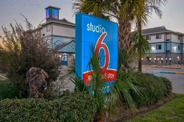 Compacte studio met kitchenette in Port Arthur, nabij luchthaven - thumbnail 3